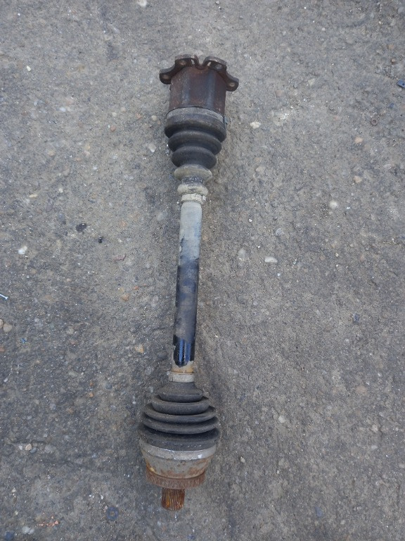 Planetara stanga Audi A4 B6 B7 cod produs :8E04072