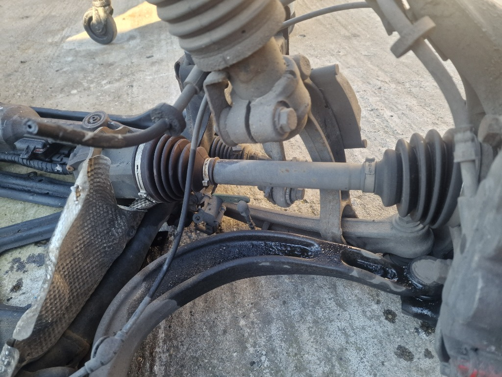 Planetara stanga fata Audi A6 C7 cod 4G0407271F