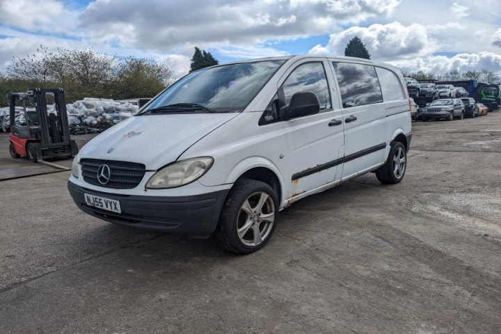 Planetara stanga Mercedes-Benz Vito W639
