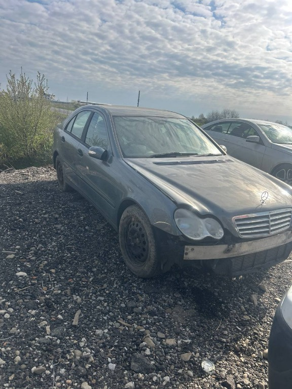 Planetara stanga Mercedes C-Class W203 2,2 CDI 646.963 150 cai