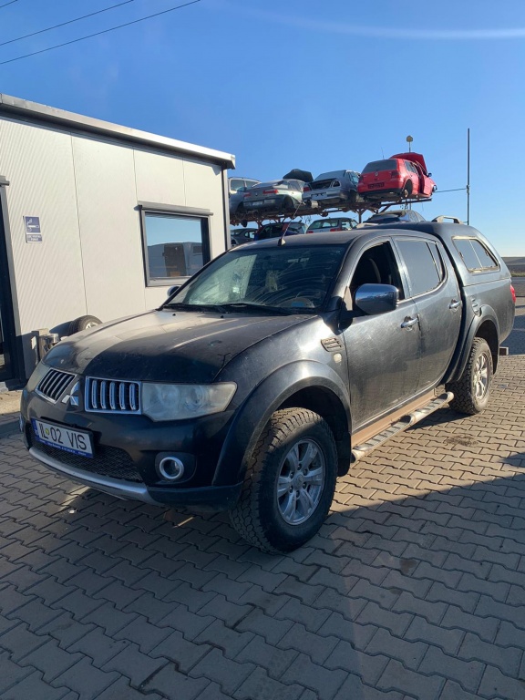 Planetara stanga Mitsubishi L200 2012 Pi