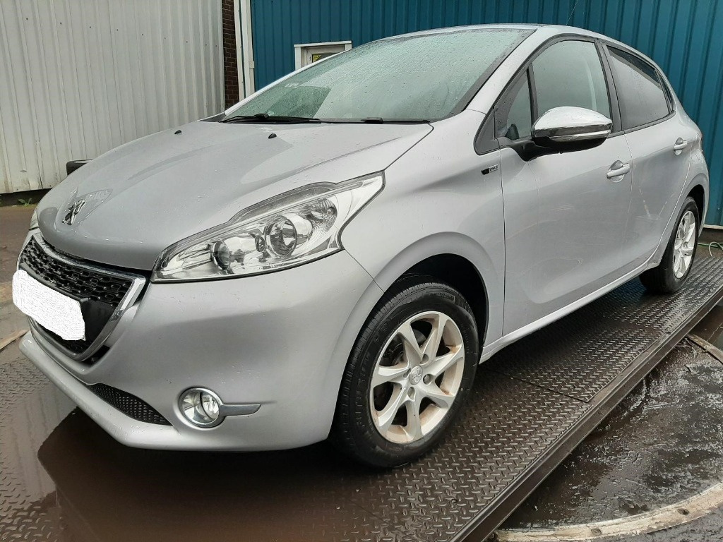 Planetara stanga Peugeot 208 2015 HATCHBACK 1.2 i EB2F