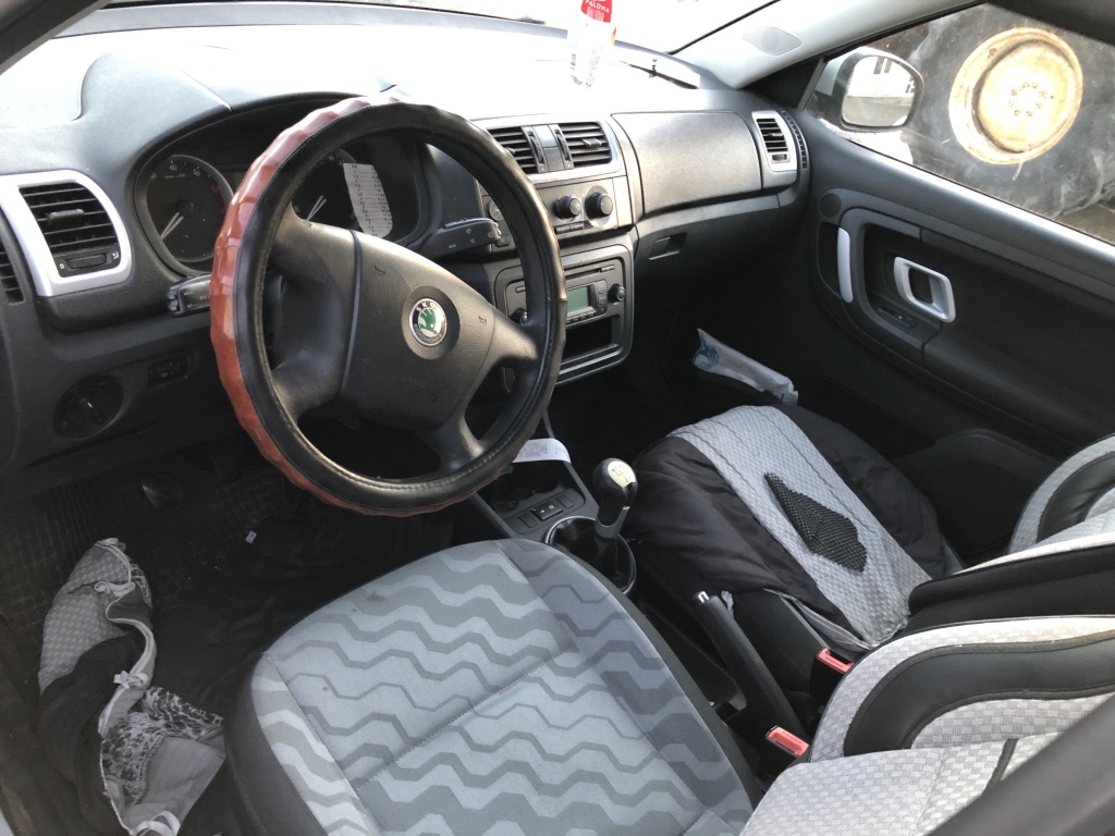 Planetara stanga Skoda Fabia 2 2009 comb
