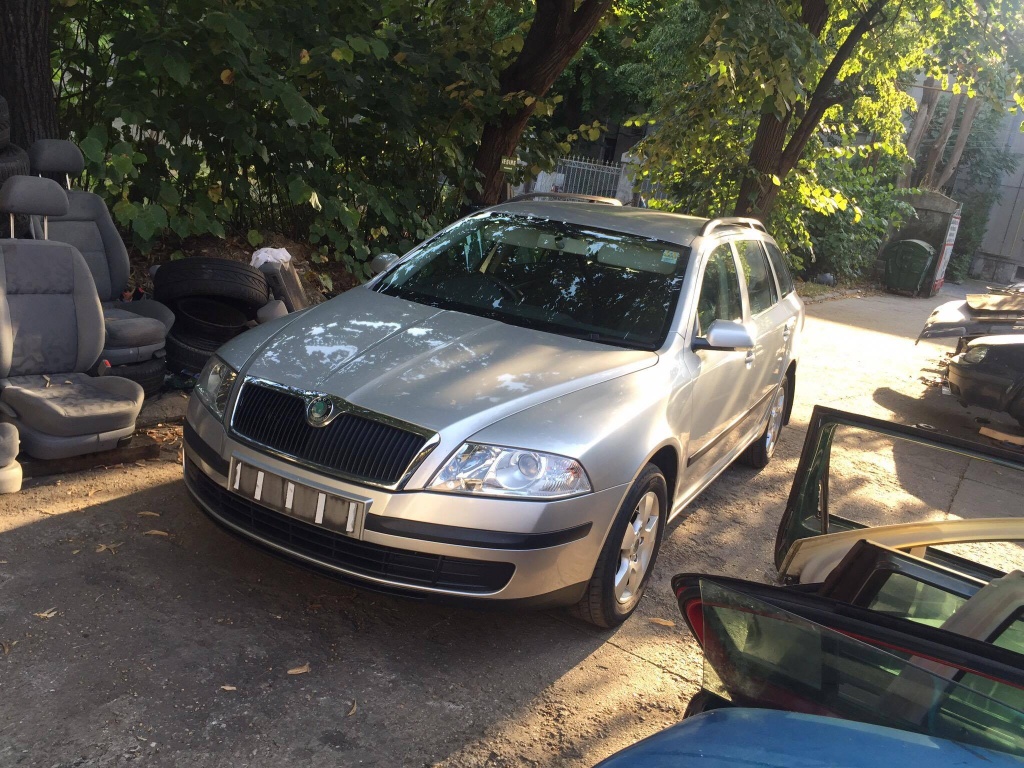 Planetara stanga Skoda Octavia 2 1.9 BKC break argintie