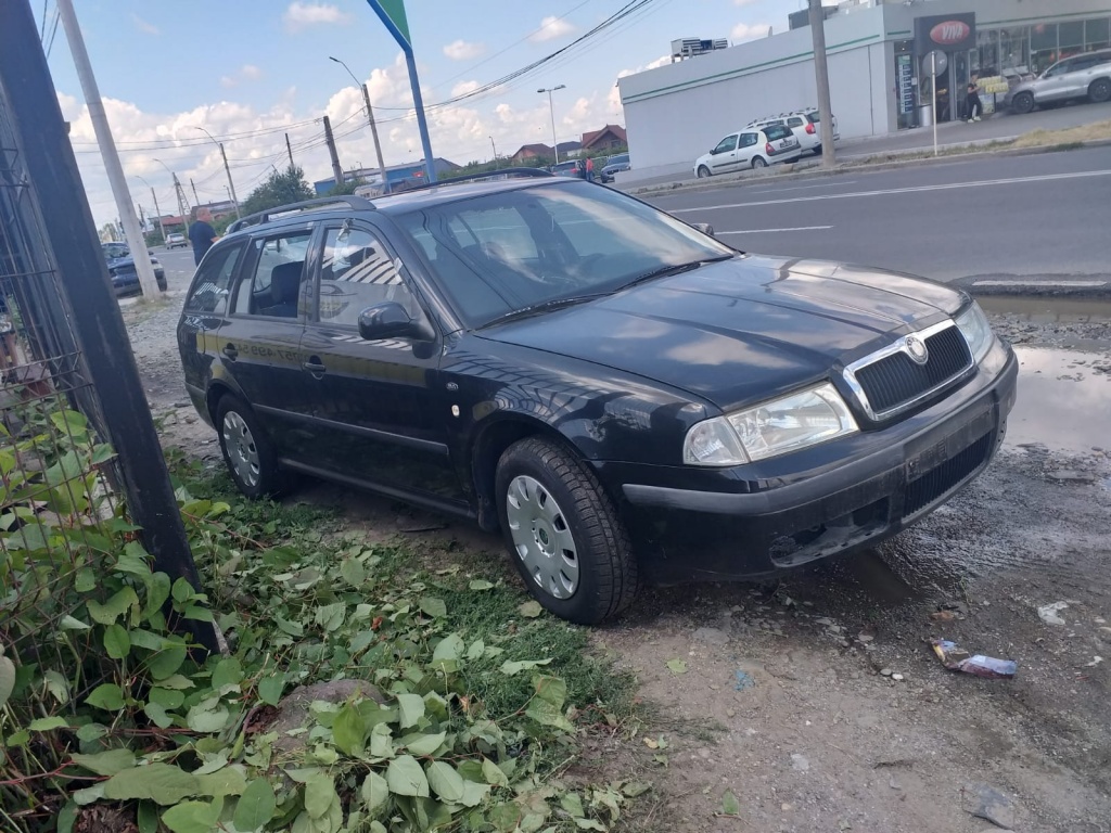 Planetara stanga Skoda Octavia 2002 COMBI 1.6