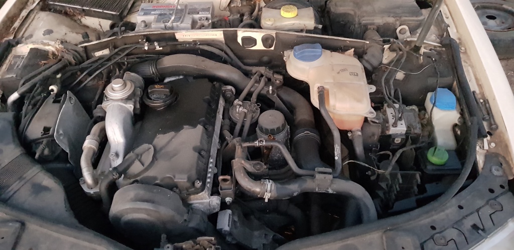 Planetara stanga spate Volkswagen Passat B5 1.9 TDI 96 KW 131 CP AVF 2004