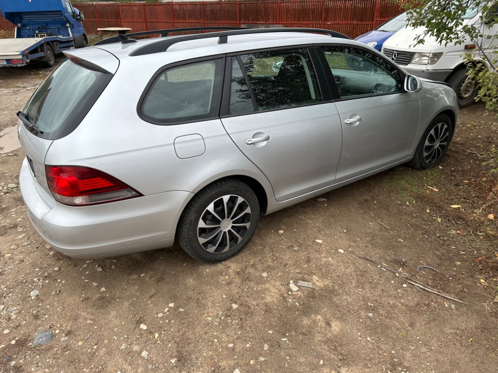 Planetara stanga Volkswagen Golf 6 2010 
