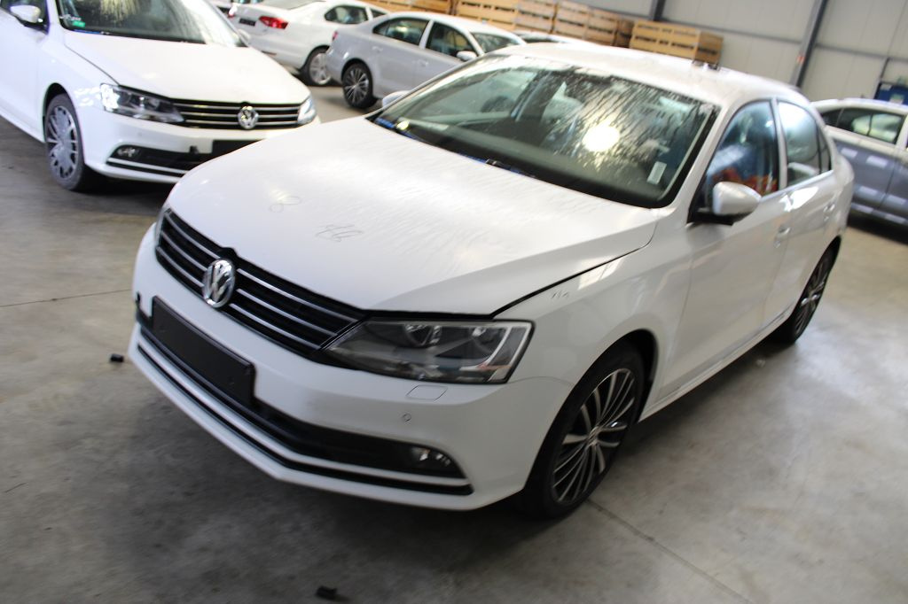 Planetara stanga Volkswagen Jetta 2017 limuzina 2.0 tdi CUU