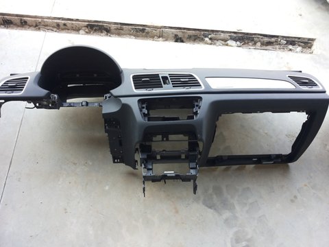 Plansa bord +airbag sofer +airbag pasager(kit complet) Audi Q3