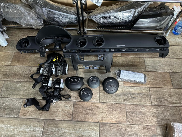 Plansa Bord + Airbag Sofer / PASAGER AUDI A3 8V Ha