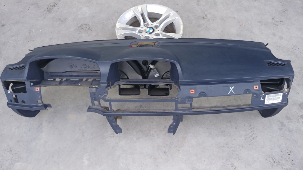 Plansa bord albastra bmw seria 7 e65