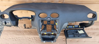 Plansa bord cu airbag pasager Ford Focus 2 2005 20