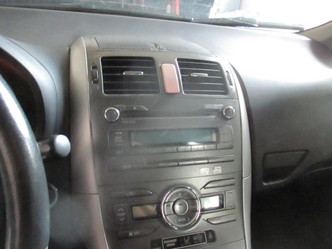 Plansa bord cu airbag pasager / kit airbaguri Toyota Auris 2006 2007 2008 2009 2010 2011