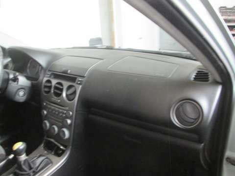 Plansa bord cu airbag pasager Mazda 6 GG 2002 2003 2004 2005 2006