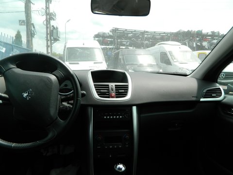 Plansa bord cu airbag volan + pasager + centuri pentru Peugeot 207 hatchback model 2008
