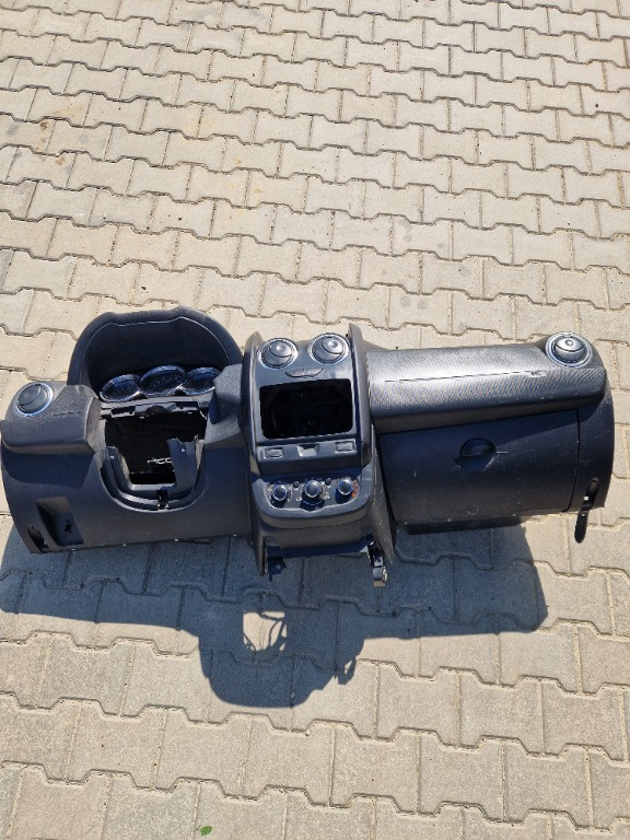 Plansa bord Dacia Duster 2015