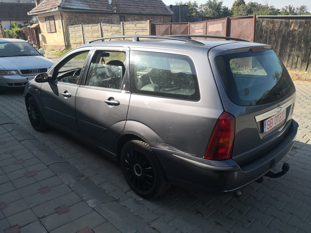 Plansa bord Ford Focus Mk2 2002 Combi 1.