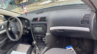 Plansa bord + kit airbag +centuri Skoda Octavia 2 