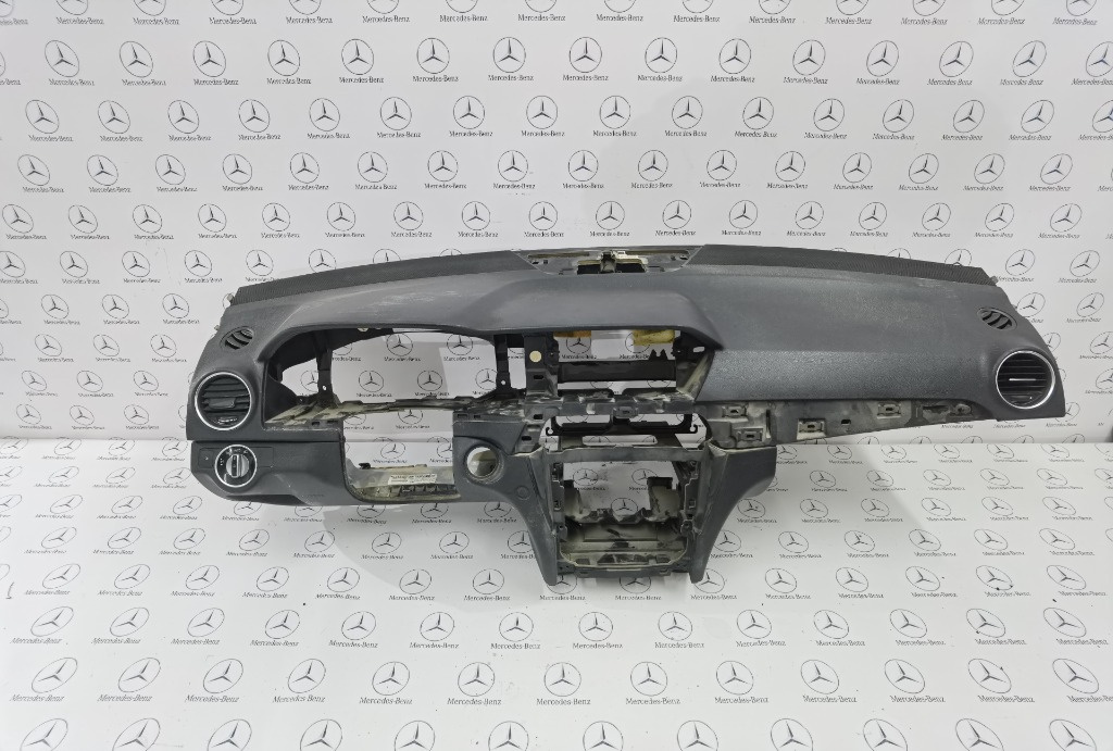 Plansa bord Mercedes C-Class W204 facelift
