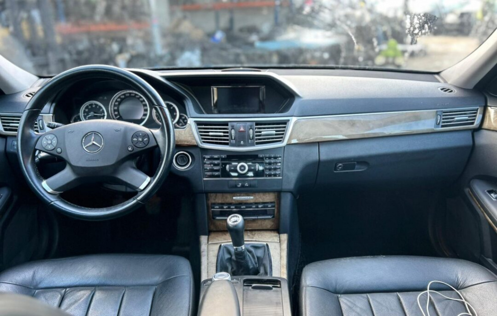 PLANSA BORD MERCEDES E-CLASS - AN 2010