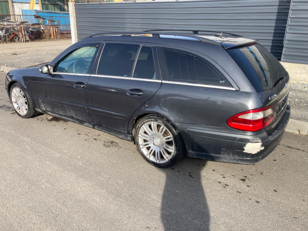 Plansa bord Mercedes E-Class W211 2006 C