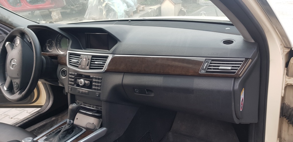 Plansa bord Mercedes E class W212 E200 2