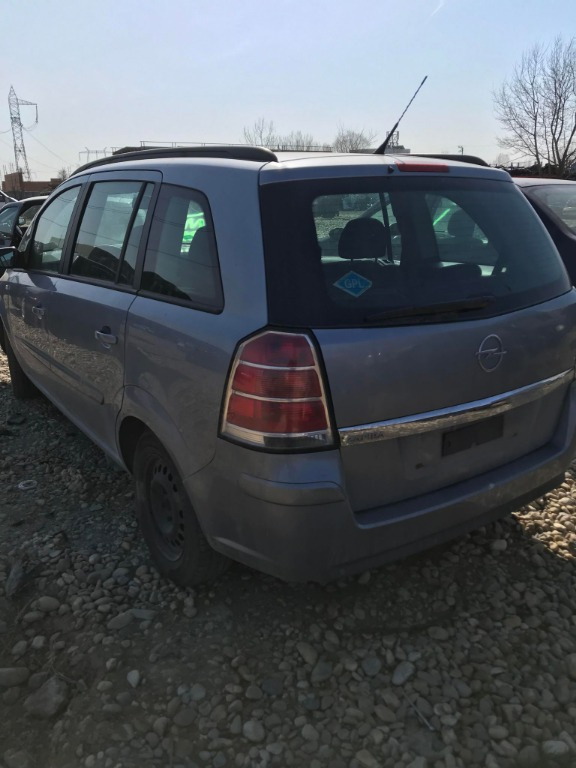 Plansa bord Opel Zafira B 2006 VAN 1600