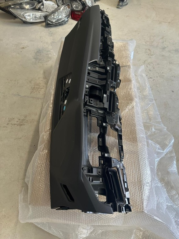 Plansa bord originala NOUA Volkswagen Golf 8 2019/