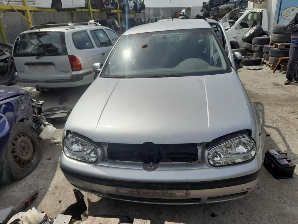 Plansa bord Volkswagen Golf 4 2003 hatchback 1.6 benzina BCB
