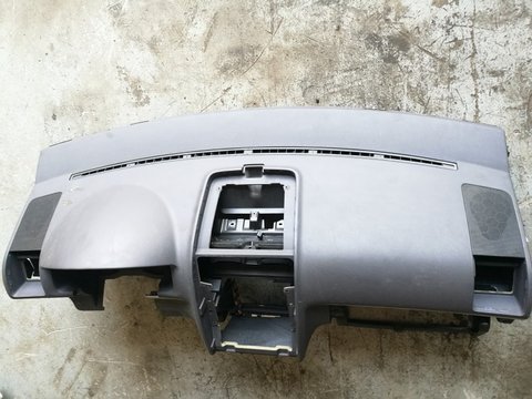 Plansa bord Volkswagen Touran - - (2003 - 2010)