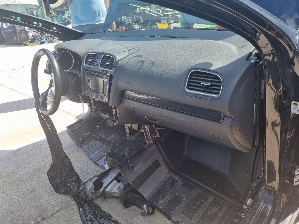 Plansa bord Vw Golf 6 cu airbag pasager dim 2011 2012 2013 2014