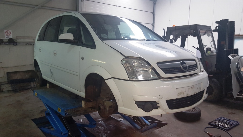 Plansa de bord - Opel Meriva - 2006 - masina cu volan stanga