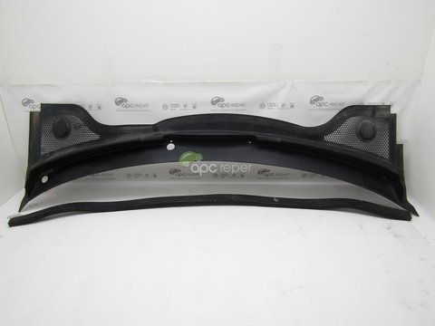 Plastic stergator Audi Q3 - cod: 8U1819403