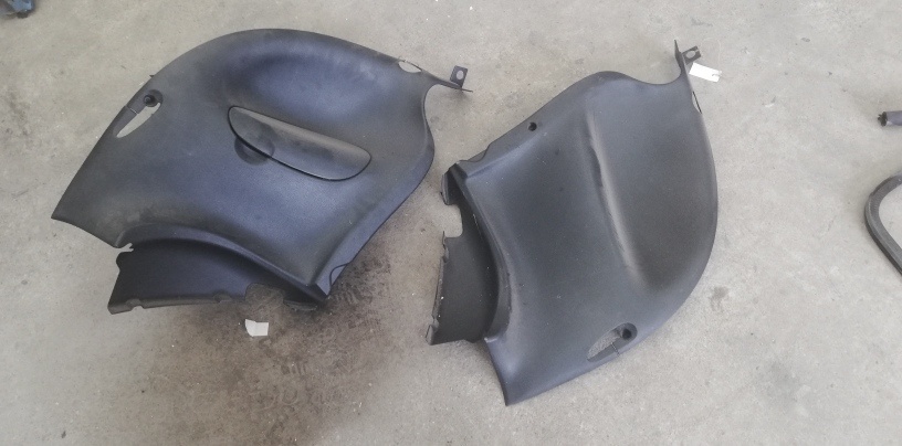 Plastice portbagaj stanga -dreapta Ford Ka 2003