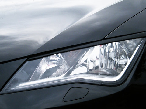 Pleoape Faruri plastic ABS , nu si pentru t zulssig an n cu LED Scheinwerfern pentru Seat Leon 3, 5F incepand cu anul 2013- compatibile pentru Typ ST cod produs INE-700010C-ABS