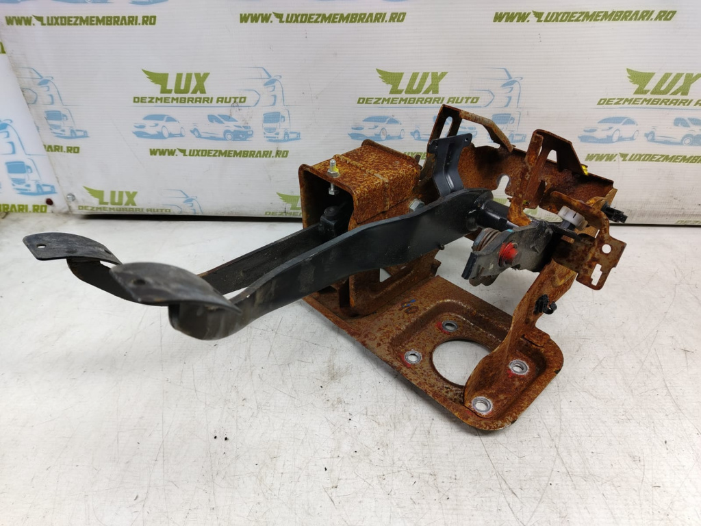 Pod pedalier 49600-51k50-000 Suzuki Splash [2008 - 2012]