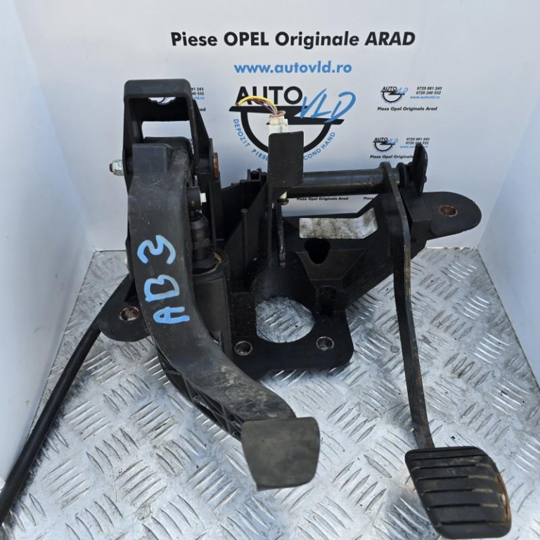 Pod pedalier pedala frana si ambreiaj Renault Master 2011-2024 465103893