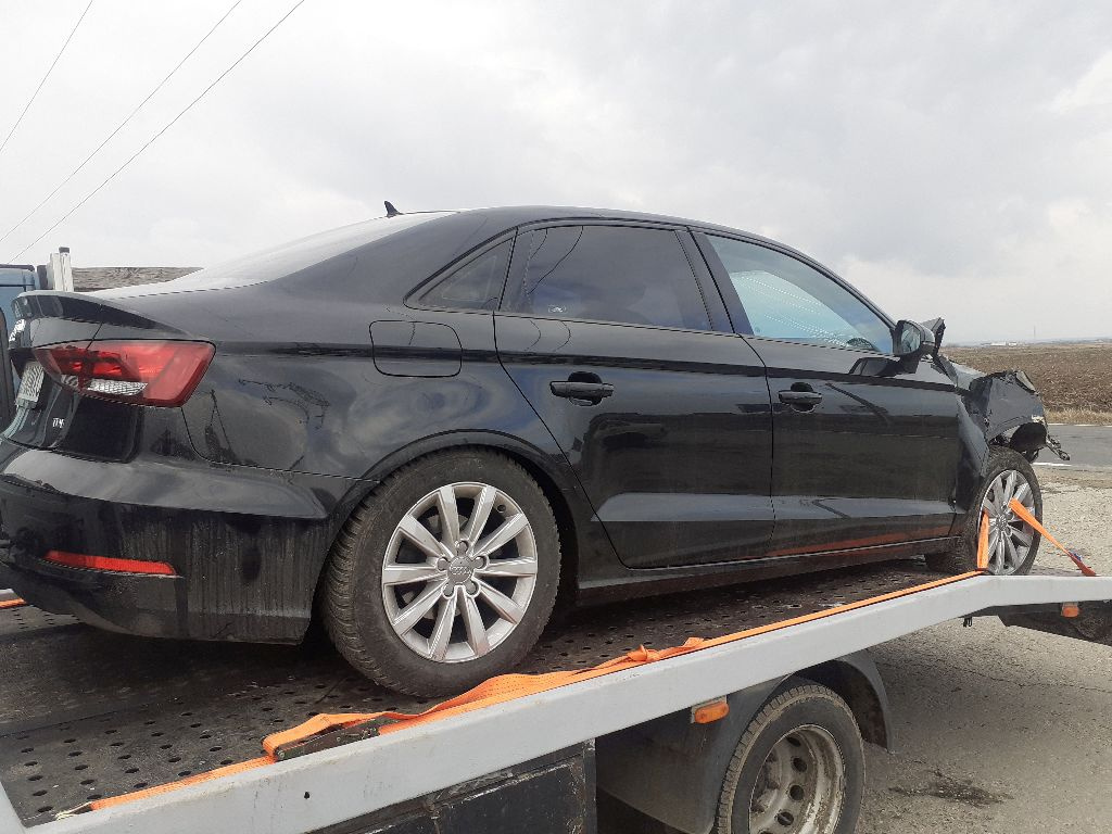 POLITA PORTBAGAJ AUDI A3 8V 2016