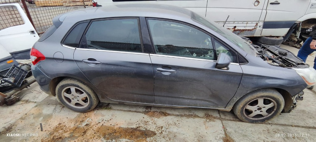 Polita portbagaj Citroen C4 B7 1.6 HDI 84 Kw / 114 Cp cod motor DV6C transmisie manuala,an 2010 - 2015