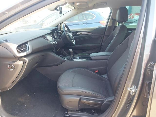 Polita portbagaj Cod: 39129567 Opel Insi