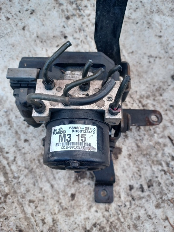Pompă ABS Hyundai Tucson 2.0 58920-2E150