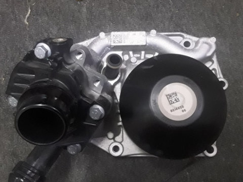 Pompă apă cu termostat BMW seria 1 f20 motor B47D20B 8514458 06