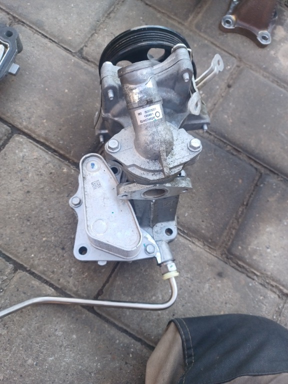 Pompă apa cu răcitor opel astra k 1.4 turbo
