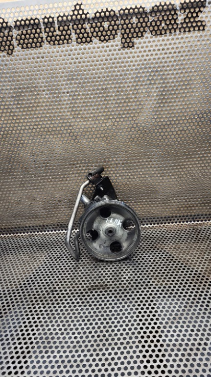 Pompă servo Citroen Berlingo 1.6 HDI Cod 9637000880