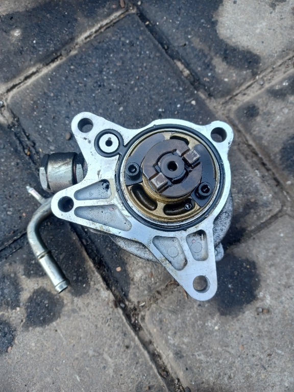 Pompă vacuum Mazda cx5 2.2SH0118G00