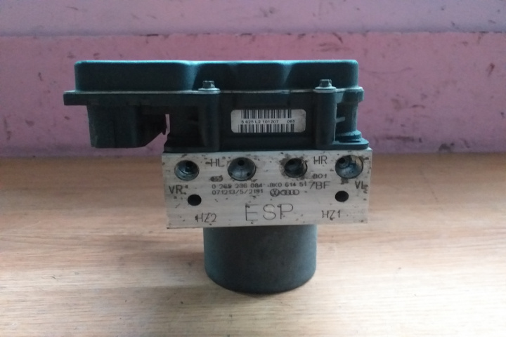 Pompa ABS 8K0614517BF 0265236084 8K0907379R 8K0614517BF 0265236084 8K0907379R Audi A5 8T [2007 - 2011] Coupe 2.7 TDI multitronic (190 hp) Culoare P5P5 LX7W