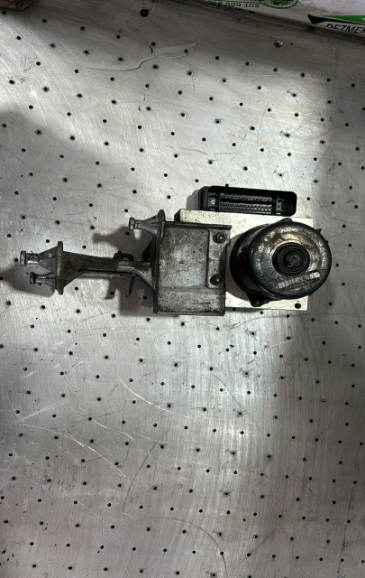 Pompa ABS A 209 545 29 32 Mercedes-Benz C-Class W203/S203/CL203 [2000 - 2004] Sedan 4-usi C220  CDI MT (136 hp)