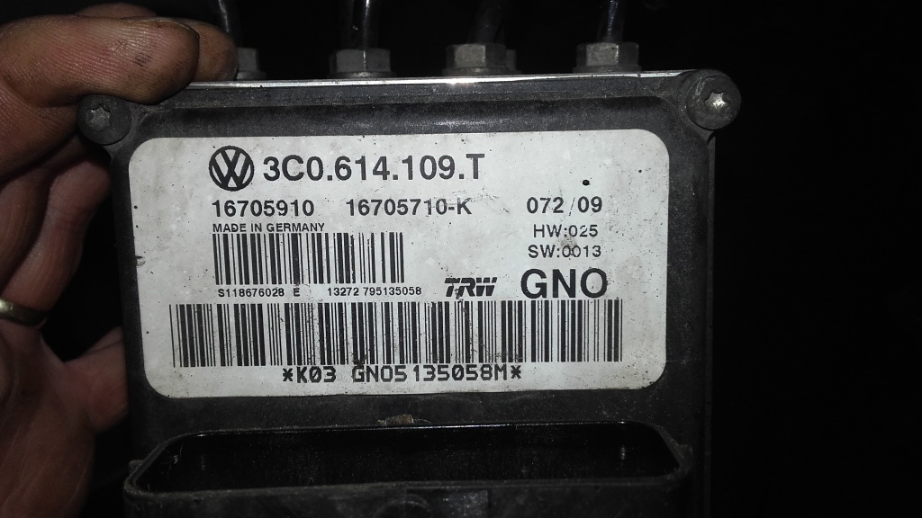 Pompa abs cu esp 3c0614109T vw passat b6 2.0tdi cbab 2009