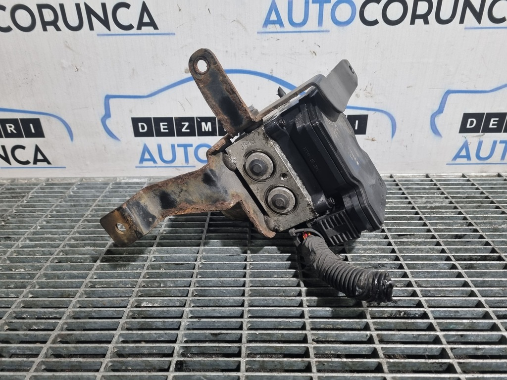 Pompa abs Kia Sportage II 2006 - 2010 589200Z250