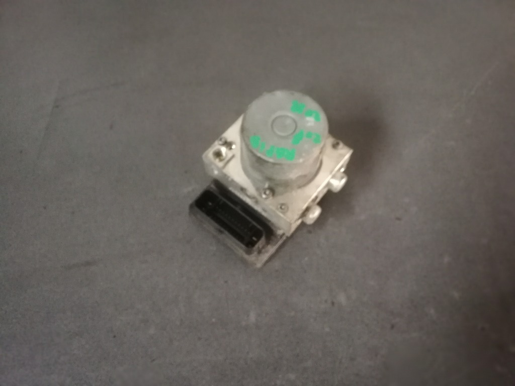 Pompa ABS Skoda Rapid 1.4 TDI 90 cai motor CUS CUSA CUSB cod 6R0614517CA an 2015 2016 2017